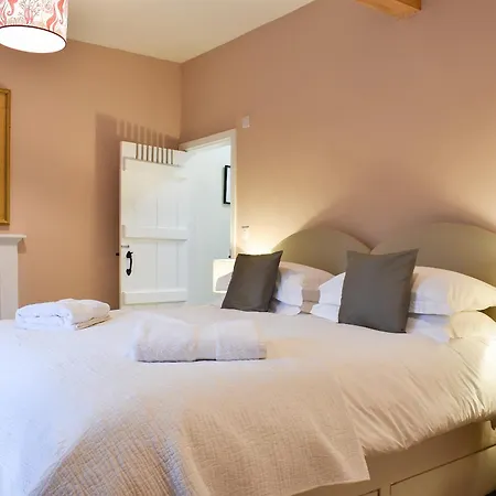 The Wells By Birch * Broughton (North Yorkshire)